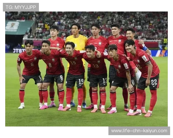 球衣撕烂、球鞋踩掉，这场比赛的对抗强度拉满